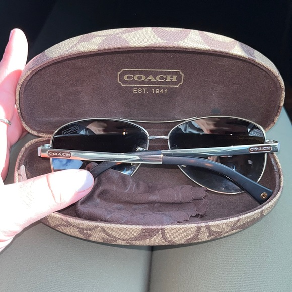 Polarized Coach Aviator Pilot Sunglasses - Picture 3 of 6